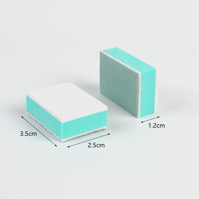 50/100個入り ミニネイルバフブロック 1000/400 - Nail File Titanium のレビューと価格